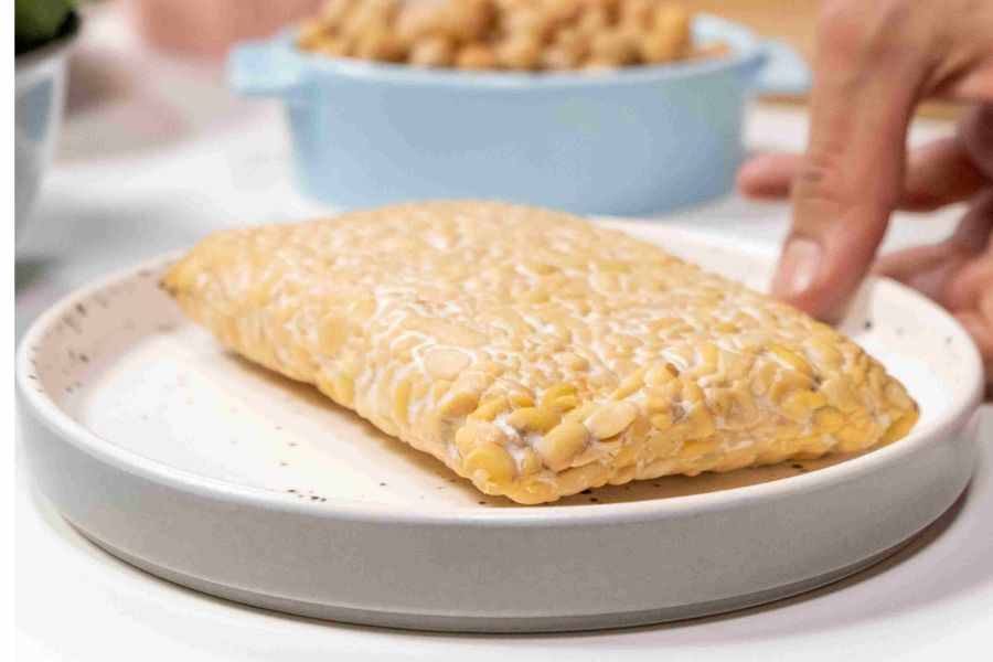 業務スーパーでテンペ売ってます